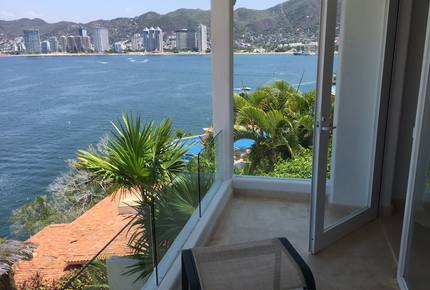 Villa Ammen, Beach Club Villa - Acapulco, Mexico