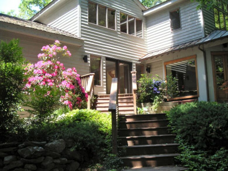 Tall Oaks Lodge, Wintergreen Resort VA - Nellysford, Virginia