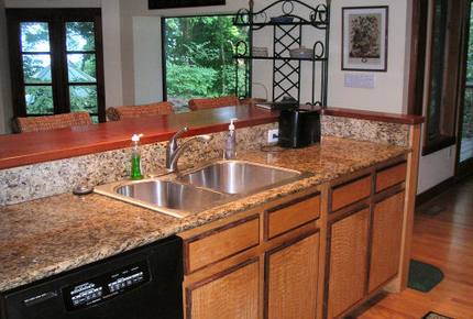 Tall Oaks Lodge, Wintergreen Resort VA - Nellysford, Virginia