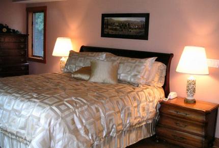 Tall Oaks Lodge, Wintergreen Resort VA - Nellysford, Virginia