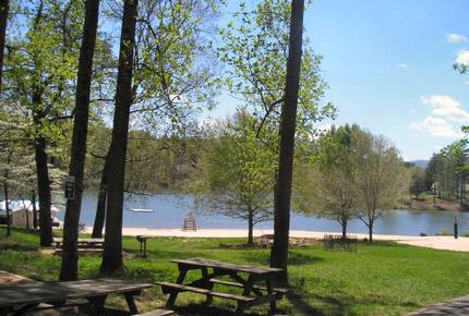 Tall Oaks Lodge, Wintergreen Resort VA - Nellysford, Virginia