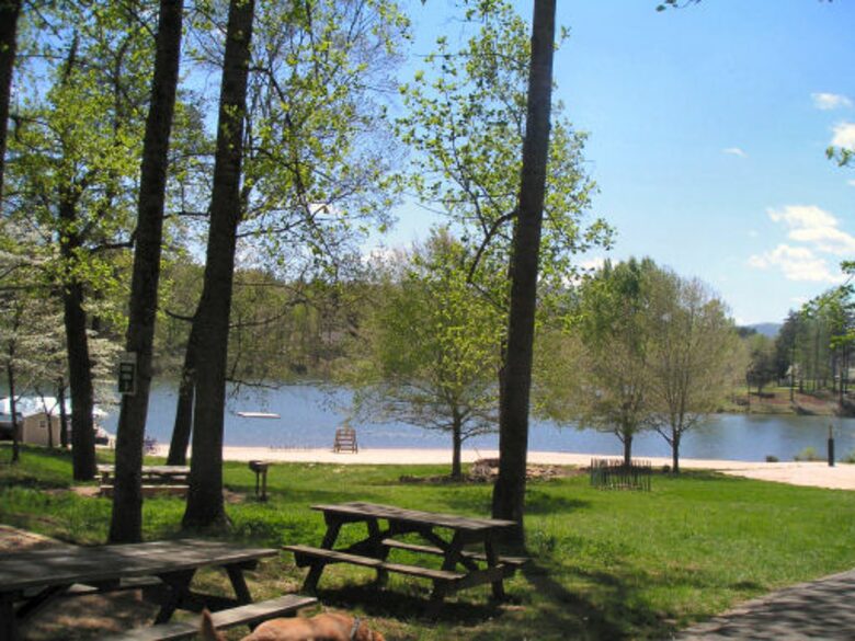 Tall Oaks Lodge, Wintergreen Resort VA - Nellysford, Virginia