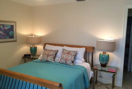 Bonita Bay Estate Home with glass walled dining room overlooking 10,000 gallon pond. - Bonita Springs, Florida