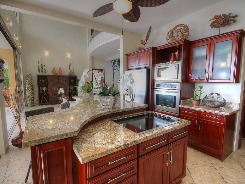 Luxury Ocean View Villa with 5 Star Personalized Service - Playa Samara, Costa Rica