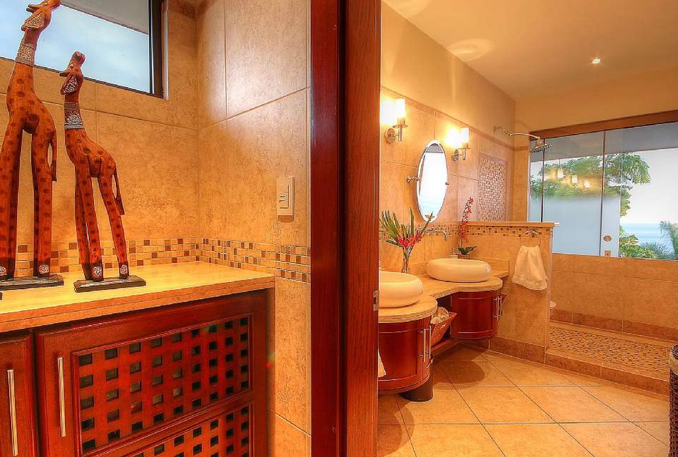 Luxury Ocean View Villa with 5 Star Personalized Service - Playa Samara, Costa Rica