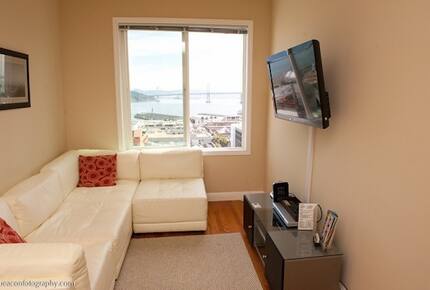Telegraph Vista Penthouse - San Francisco, California
