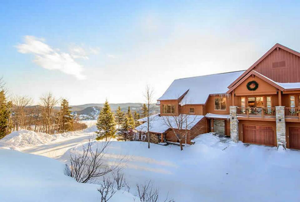 Les Legendes 4 Bedroom Residence - Mont-Tremblant, Canada