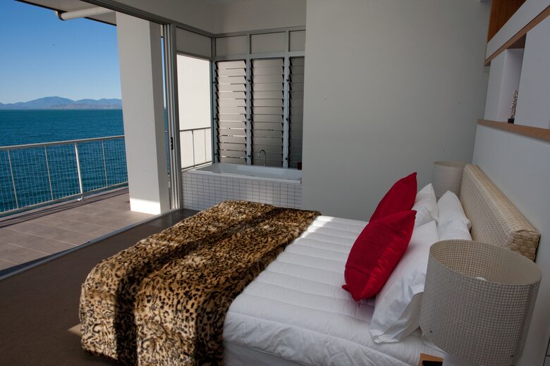 Great Barrier Reef Penthouse - Townsville, Australia