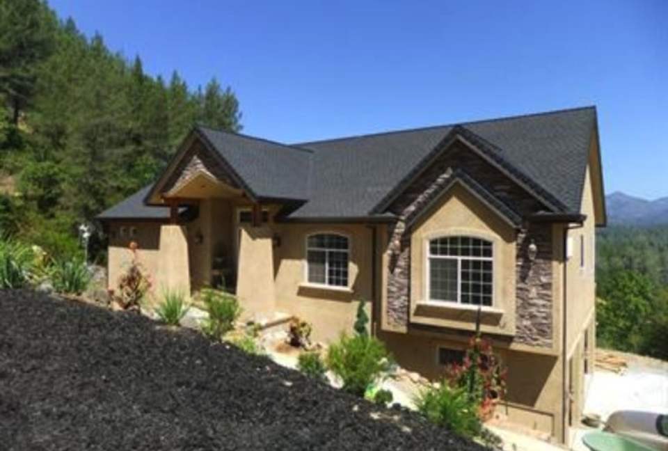 California Mountain Retreat - Redding, California