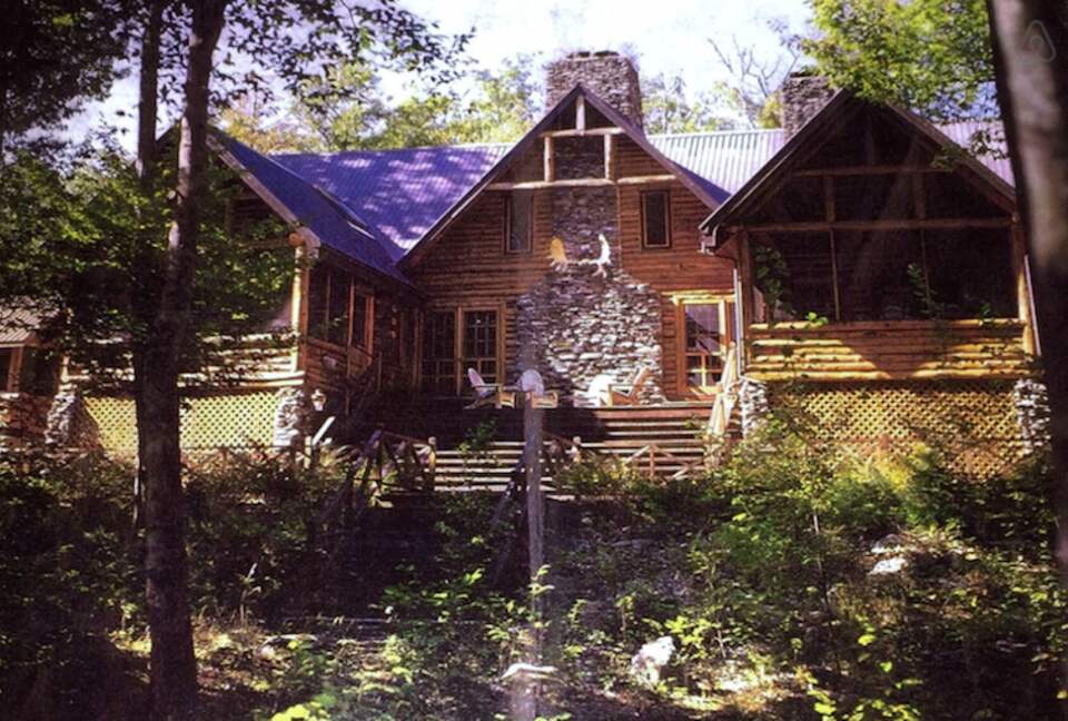 Luxury Log Cabin on Private Lake - Lovell, Maine