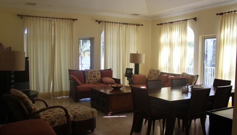 Paradise House Villa - Georgetown, Bahamas