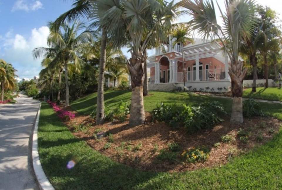 Paradise House Villa - Georgetown, Bahamas