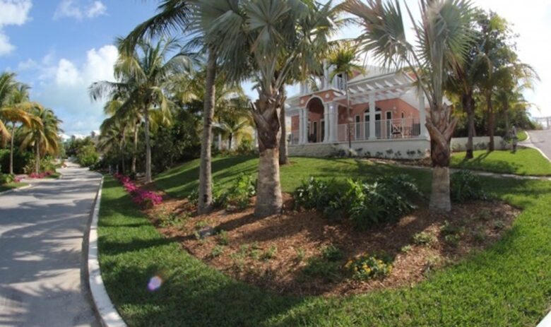 Paradise House Villa - Georgetown, Bahamas