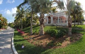 Paradise House Villa - Georgetown, Bahamas