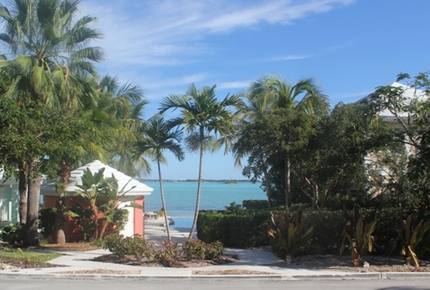 Paradise House Villa - Georgetown, Bahamas