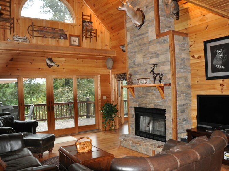 Mountain Lodge With Full Games Room! - Morganton, Georgia