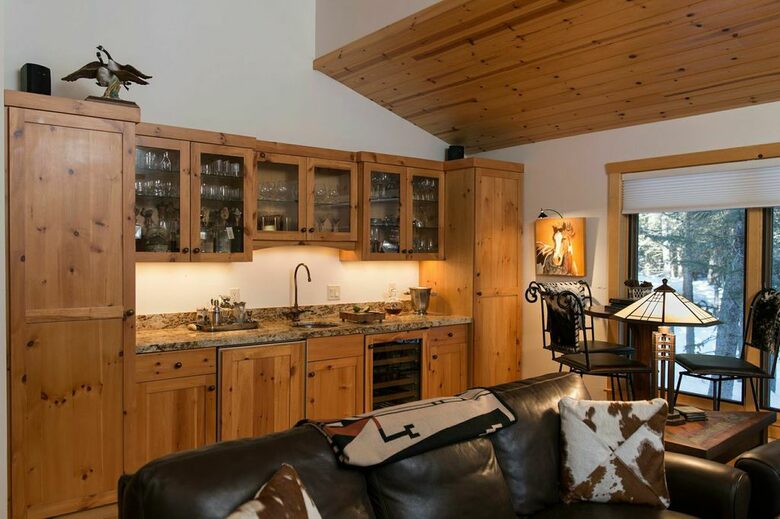 Eagle's Nest Lodge - Jackson, Wyoming