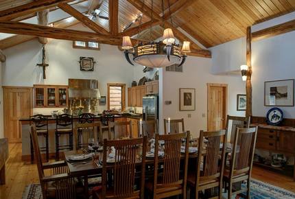 Eagle's Nest Lodge - Jackson, Wyoming