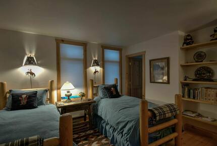 Eagle's Nest Lodge - Jackson, Wyoming