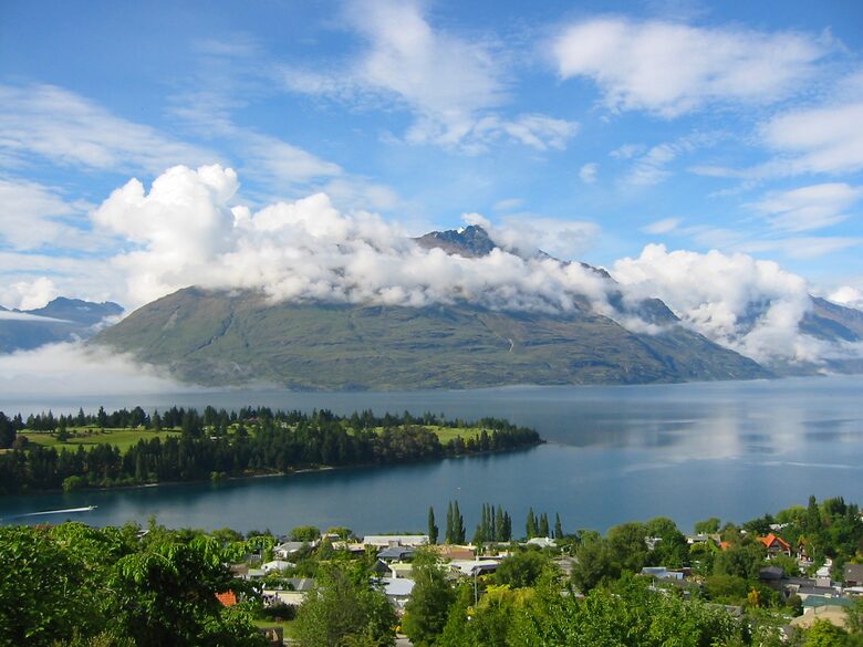 Queenstown Luxury Home - Queenstown, New Zealand