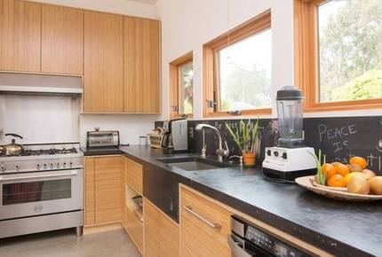 Santa Cruz Modern Oasis - Santa Cruz, California