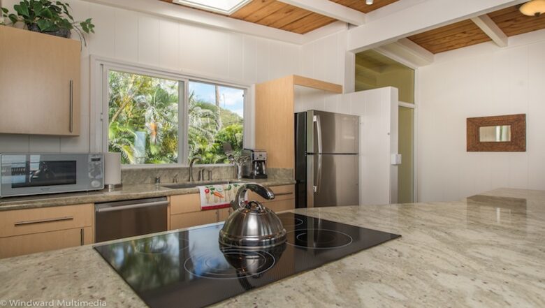 Waimea Bay Oceanfront - Haleiwa, Oahu, Hawaii