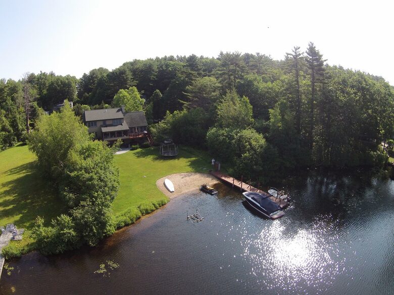 Lake Winnipesaukee Lakehouse - Tuftonboro, New Hampshire