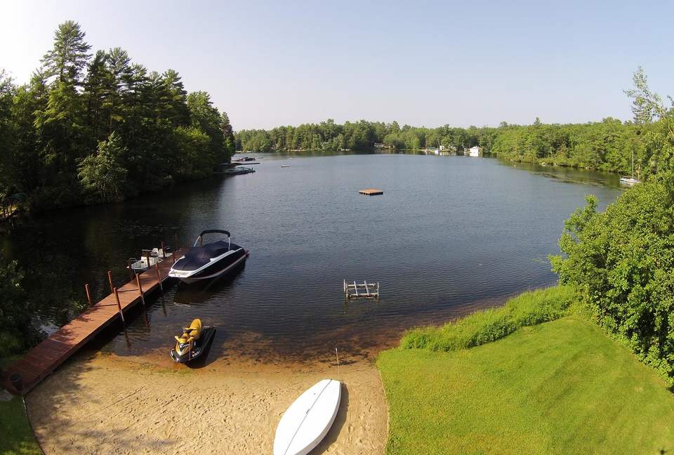 Lake Winnipesaukee Lakehouse - Tuftonboro, New Hampshire