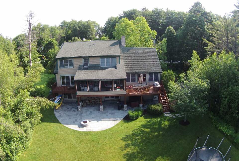 Lake Winnipesaukee Lakehouse - Tuftonboro, New Hampshire