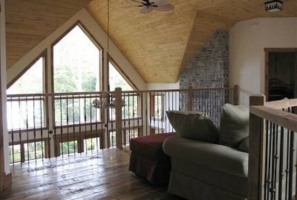 Mont Tremblant Lakefront Cottage - Mont Tremblant, Canada