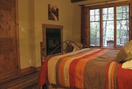 Mont Tremblant Lakefront Cottage - Mont Tremblant, Canada