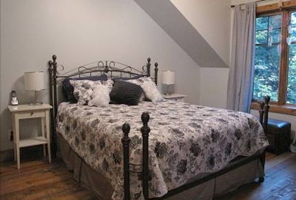 Mont Tremblant Lakefront Cottage - Mont Tremblant, Canada