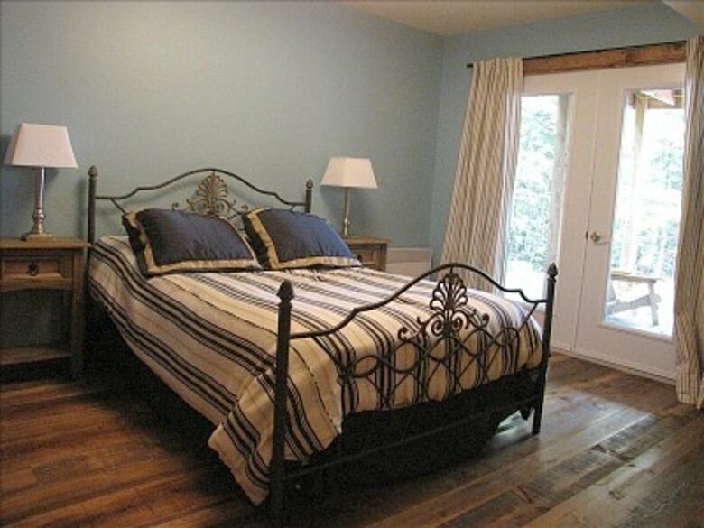 Mont Tremblant Lakefront Cottage - Mont Tremblant, Canada