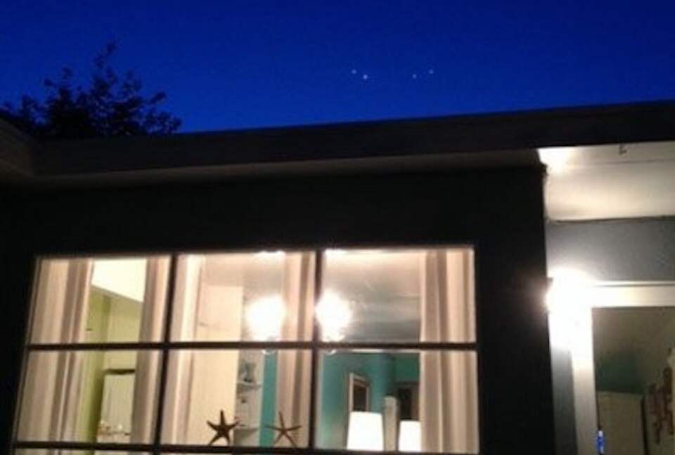 The Original Ventura Beach Cottage - Ventura, California