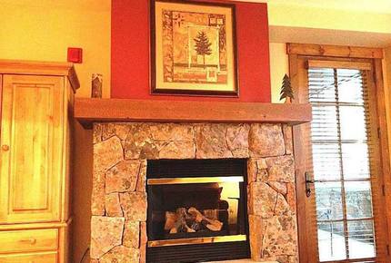 In-Town Ski-In Ski-Out Mountain Condo - Breckenridge, Colorado