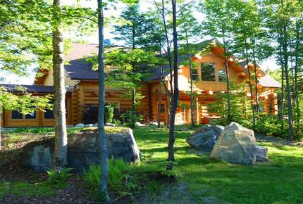 Quebec Luxury Log Home - Mille Isles, Canada