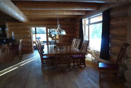 Quebec Luxury Log Home - Mille Isles, Canada