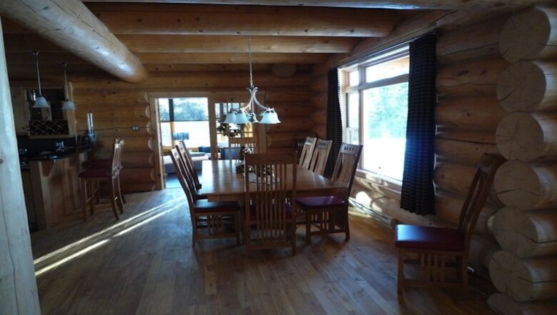 Quebec Luxury Log Home - Mille Isles, Canada