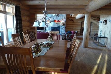Quebec Luxury Log Home - Mille Isles, Canada