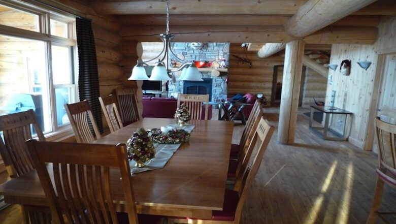 Quebec Luxury Log Home - Mille Isles, Canada