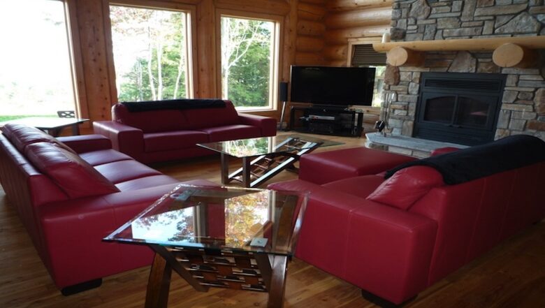 Quebec Luxury Log Home - Mille Isles, Canada