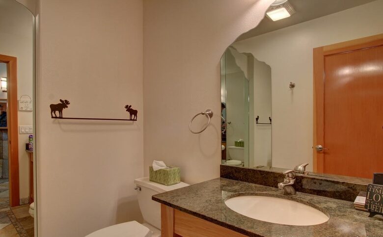 Blue Lantern Lodge - Big Lake, Alaska