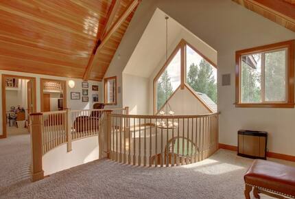 Blue Lantern Lodge - Big Lake, Alaska