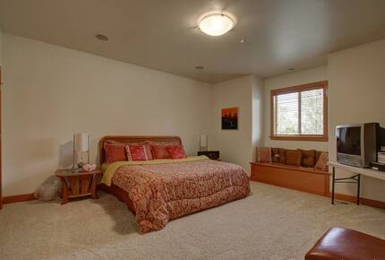 Blue Lantern Lodge - Big Lake, Alaska