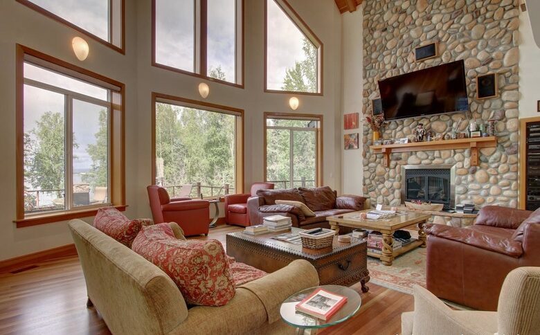 Blue Lantern Lodge - Big Lake, Alaska