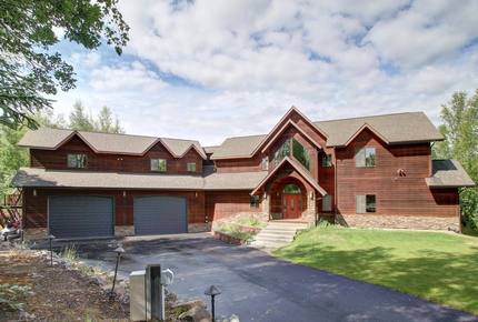 Blue Lantern Lodge - Big Lake, Alaska