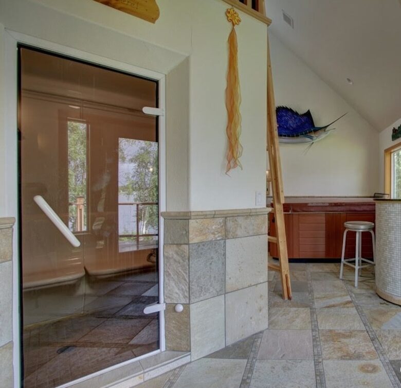 Blue Lantern Lodge - Big Lake, Alaska