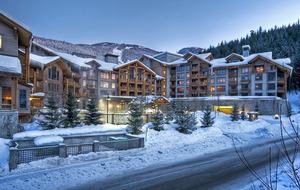 First Tracks Lodge - 2 Bedroom Residence - Whistler, Canada