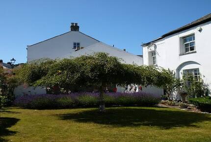 Charmouth Lodge - Charmouth, United Kingdom