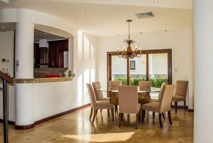 Pristine Bay 3 Bedroom Residence 1103 - Roatan, Honduras